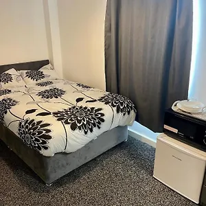  Apartment Lockable Ensuite Only With Free Wi-fi And Lots More